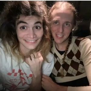 Meet your Posher, Eve